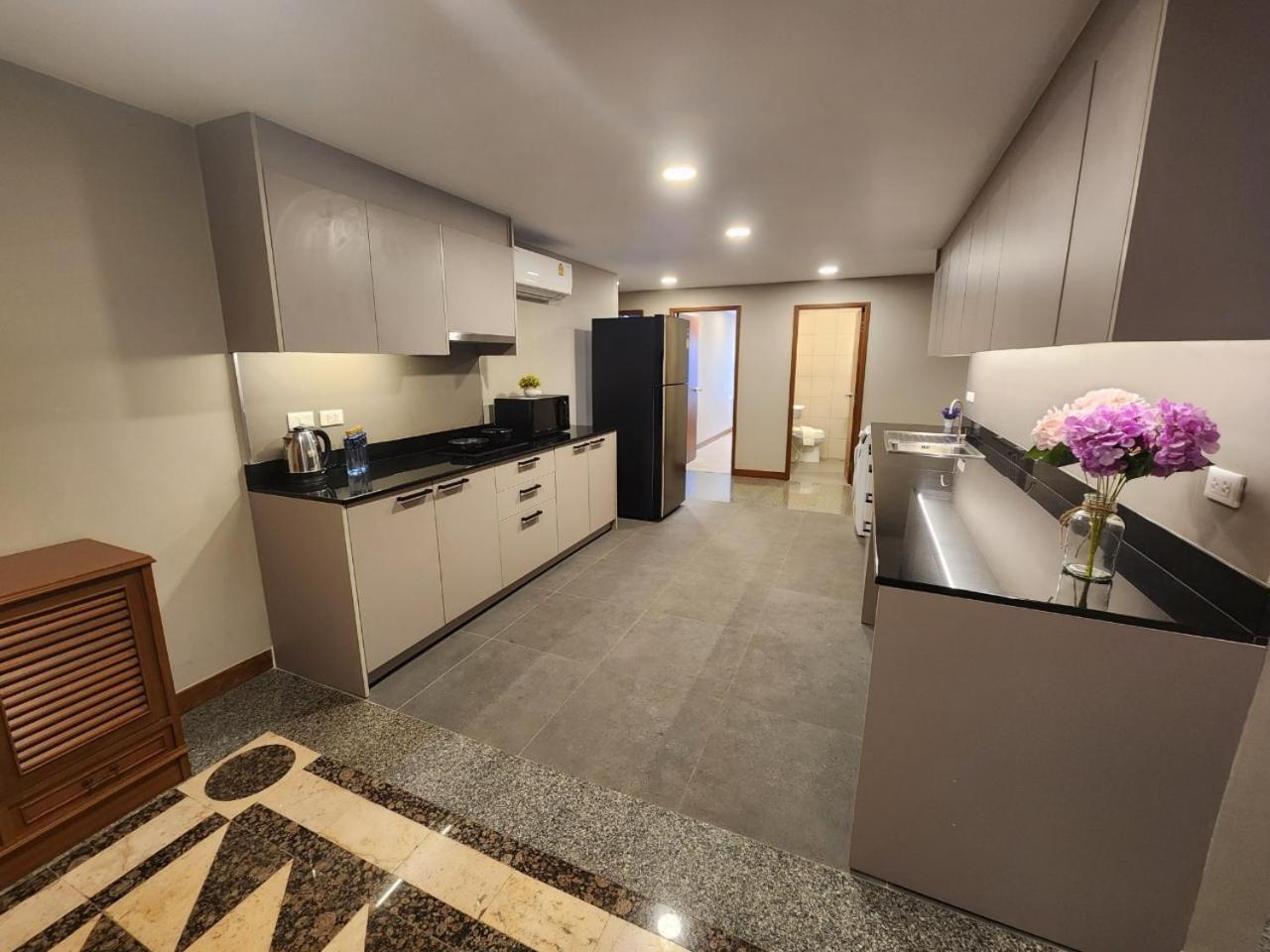 Ferienwohnung United Tower Thonglor By Aspira Bangkok Exterior foto